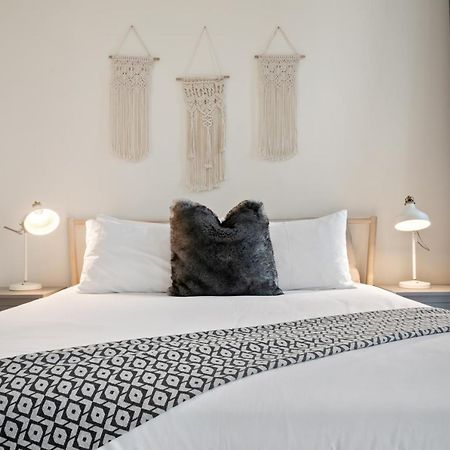 Breathtaking City Views From Dt Apt With Terrace Dubái Exterior foto