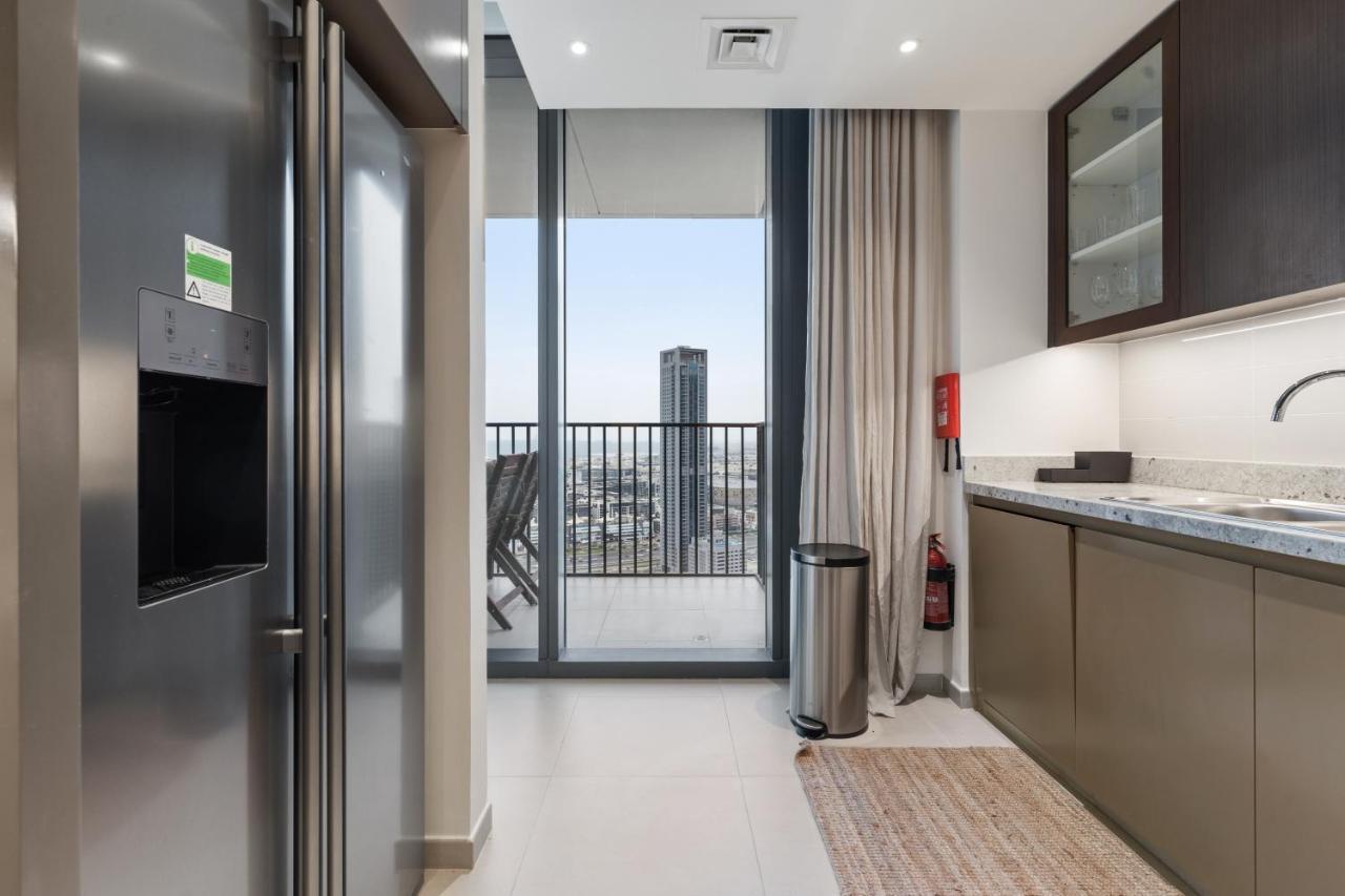Breathtaking City Views From Dt Apt With Terrace Dubái Exterior foto